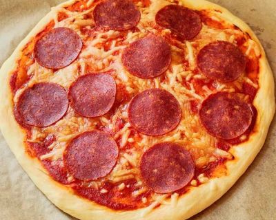 Vegane Pizza Salami