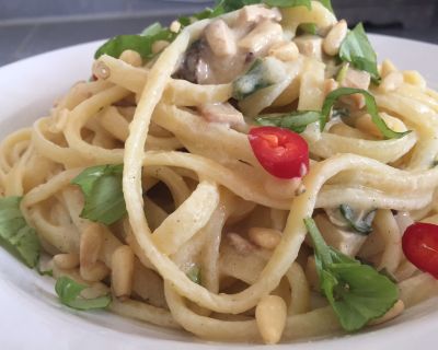 Zitronen-Linguine in Mandel-Sahne-Sauce