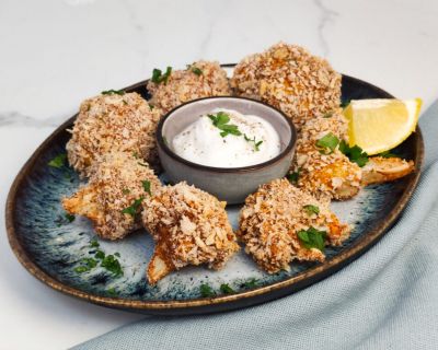 Knusprige Karfiol Wings mit Sour Cream Dip