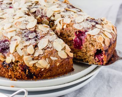 Veganer Kirsch-Mandelkuchen