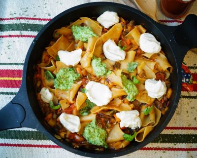 One Pot Lasagne mit selbstgemachtem Ricotta und Petersilienpesto