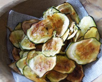 Gesunder Snack – Zucchini-Chips aus dem Backofen