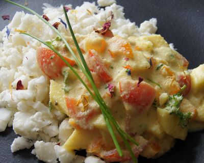 Rohkost – Mango Curry mit Blumenkohlreis