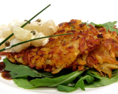 Kartoffel-Karotten-Rösti mit Rahmkohlrabi
