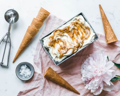 Vegane Salted Caramel-Eiscreme