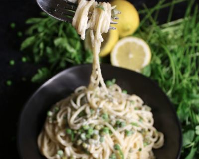 Zitronige Erbsen-Tahini Pasta