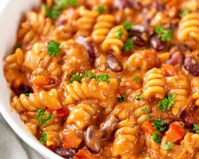 Vegane One Pot Pasta mit Kidneybohnen und Hack