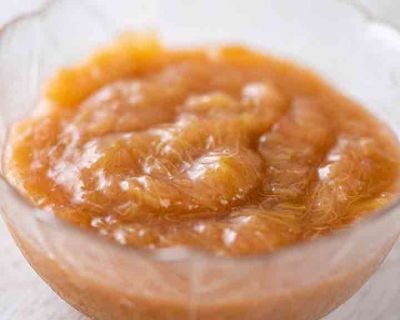 Rhabarberkompott mit Vanillepuddingpulver