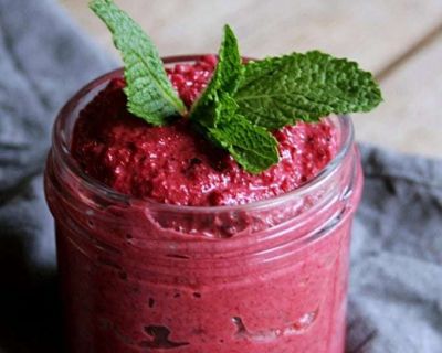Rote Bete Pesto mit Minze
