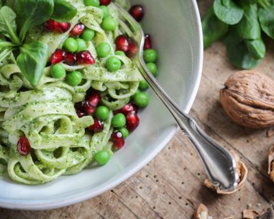 Feel-Good-Pasta mit cremigem Feldsalat-Pesto