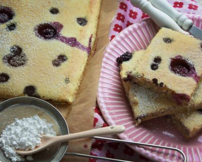 Süße Ofen-Pancakes mit Beeren