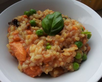 Risotto mit Süßkartoffel, Erbsen und getrockneten Tomaten