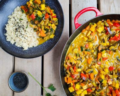 Cremiges Gemüsecurry mit Tofu