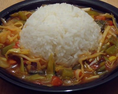 Gebratenes Gemüse mit Süss-Sauer Sauce und Jasmin Reis