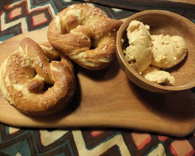 Antizyklisch essen? : Brezeln und Obatzder zu Silvester