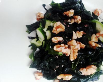 Sunomono 酢の物 (Gurkensalat mit Wakame)