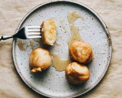 Gebackene Banane mit Honig – Ein köstliches Dessert wie beim Chinesen (aber bitte vegan)