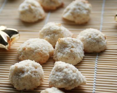 Kokosberge und Joghurtkipferl - vegane Weihnachtsbäckerei