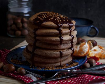 Weihnachtliche Haselnuss-Lebkuchen-Pancakes