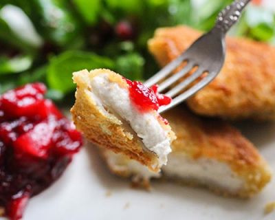 Gebackener Cashew-Mozzarella mit Cranberry-Chutney