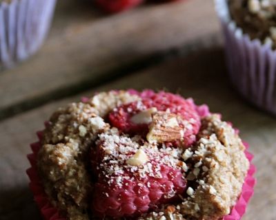 Frühstücksmuffins mit frischen Beeren