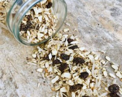 Zuckerfreies und Ölfreies Granola in nur 10 Minuten (Vegan)