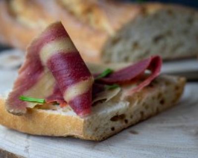 Veganer Räucherschinken aus Seitan