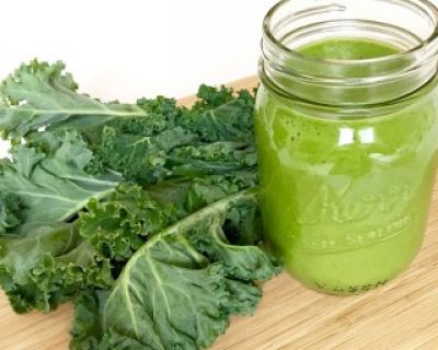Genialer Grünkohl Detox Smoothie