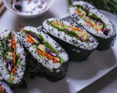 Rezeptvideo: Sushi-Sandwiches [Onigirazu]