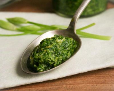 Schnelles, einfaches Bärlauch-Pesto