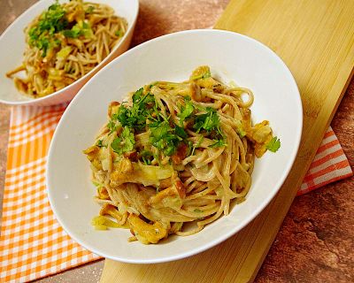 Spaghetti in Pfifferling-Rahm