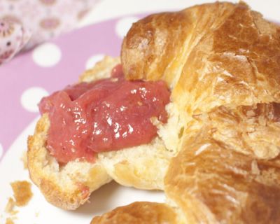 Rhabarber-Erdbeer-Marzipan-Marmelade mit Tortenguss statt Gelierzucker (laktosefrei, vegan)