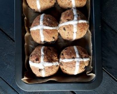 Karfreitagsbrötchen – Hot Cross Buns (Vegan, Glutenfrei, Ohne Hefe)