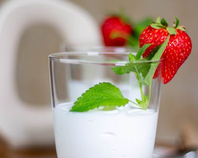 Zitronenmelisse-Mousse – ein köstliches Sommerdessert