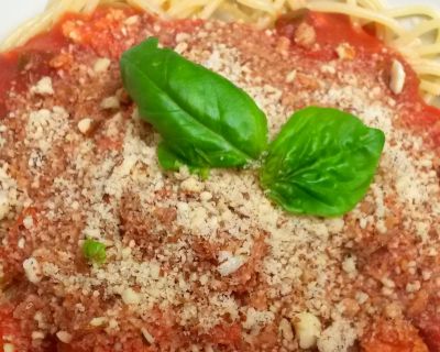 Veganer Mandelparmesan
