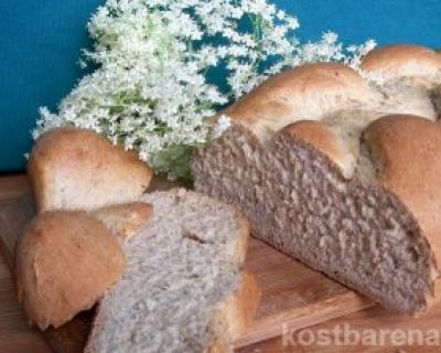 Hefezopf mit Holunderblüten – Süß, aromatisch und vegan