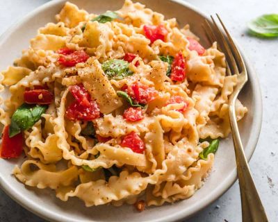 Schnelle Pasta Tomate-Basilikum