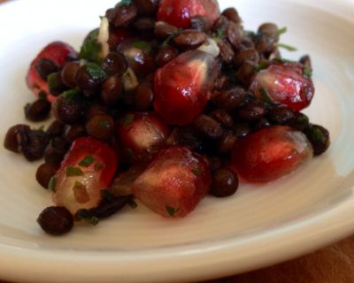 Belugalinsensalat mit Granatapfel und Vanille – Hübsch, köstlich & außergewöhnlich