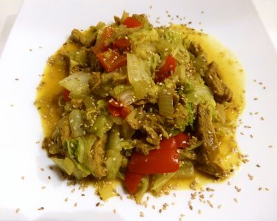CHINAKOHL MIT ORANGE-INGWER-SCHNETZELN