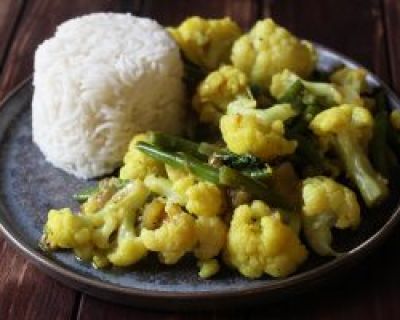 Rezept: Fried Basil mit Blumenkohl aus der Khmer-Küche