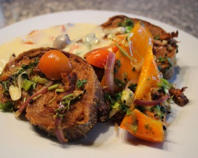 Gebackene Paprika mit Brot