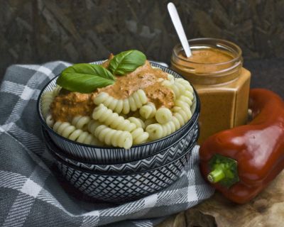 Cremiges Paprika-Pesto mit Walnüssen