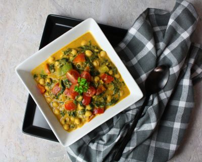 Cremiges Spinat-Curry mit Kichererbsen