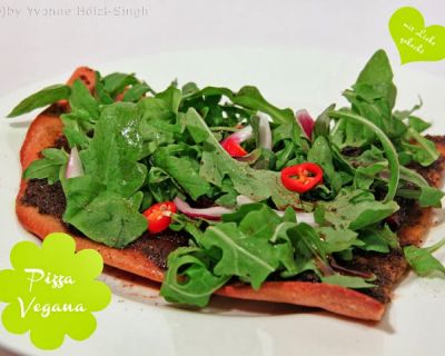 Pizza vegana – Pesto mit Ruccola