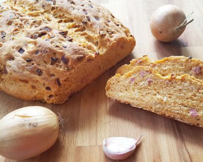 PARTYBROT MIT ZWIEBELN UND VEGANEM SPECK