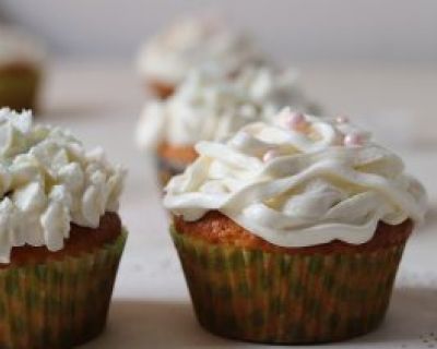 Holunderblüten-Zitronen-Muffins mit ebensolchem Frosting