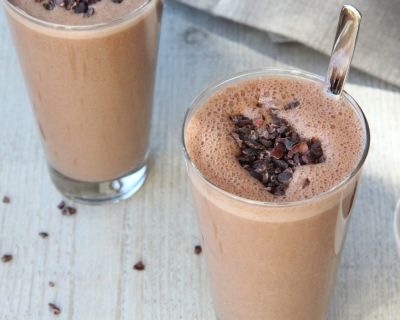 Superfood-Schoko-Smoothie mit Hanf und Leinsamen