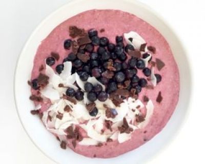 Smoothie Bowl mit Himbeeren und Chia Samen