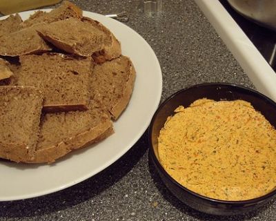 Random-Margarine mit Vollkornbrot