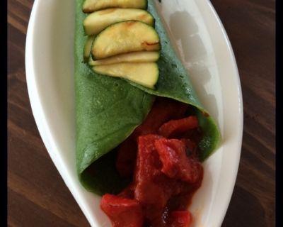 Grüne Crêpes mit karamellisiertem Paprika